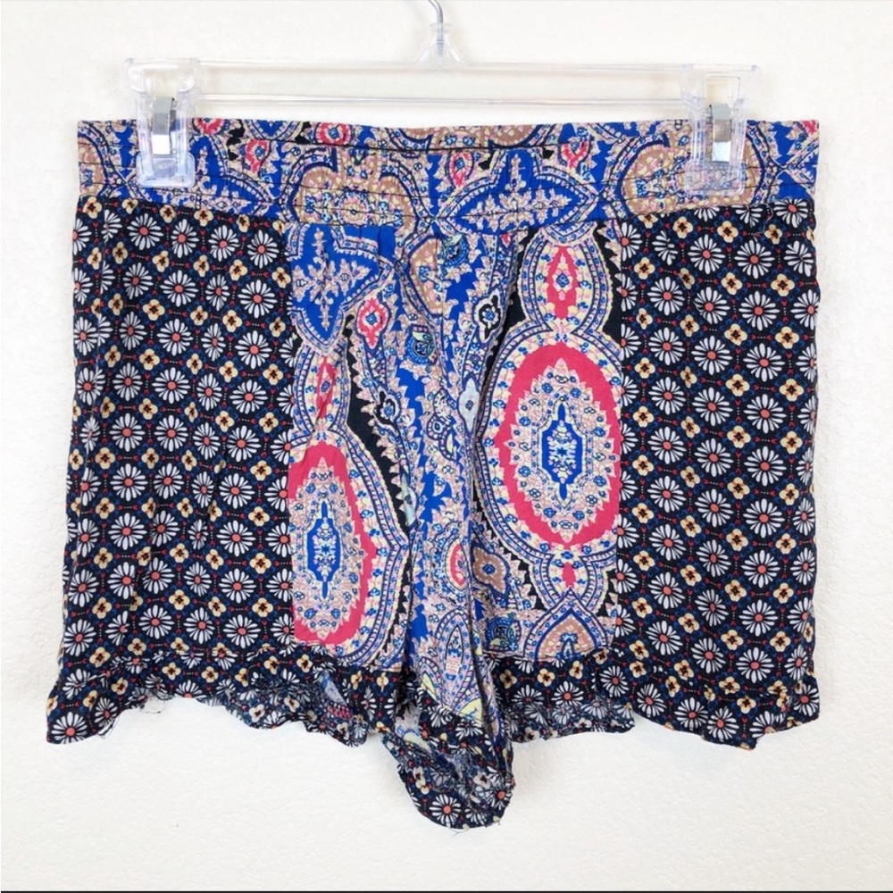 No Boundaries Boho Flower Patterned Elastic Shorts - Size Small